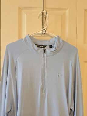 Travis Mathew Light Blue Cloud Quarter Zip Pullover Size L